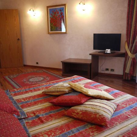 Hotel La Ruota Pianfei Bagian luar foto