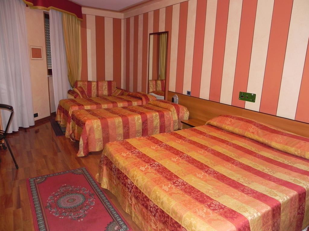 Hotel La Ruota Pianfei Bagian luar foto