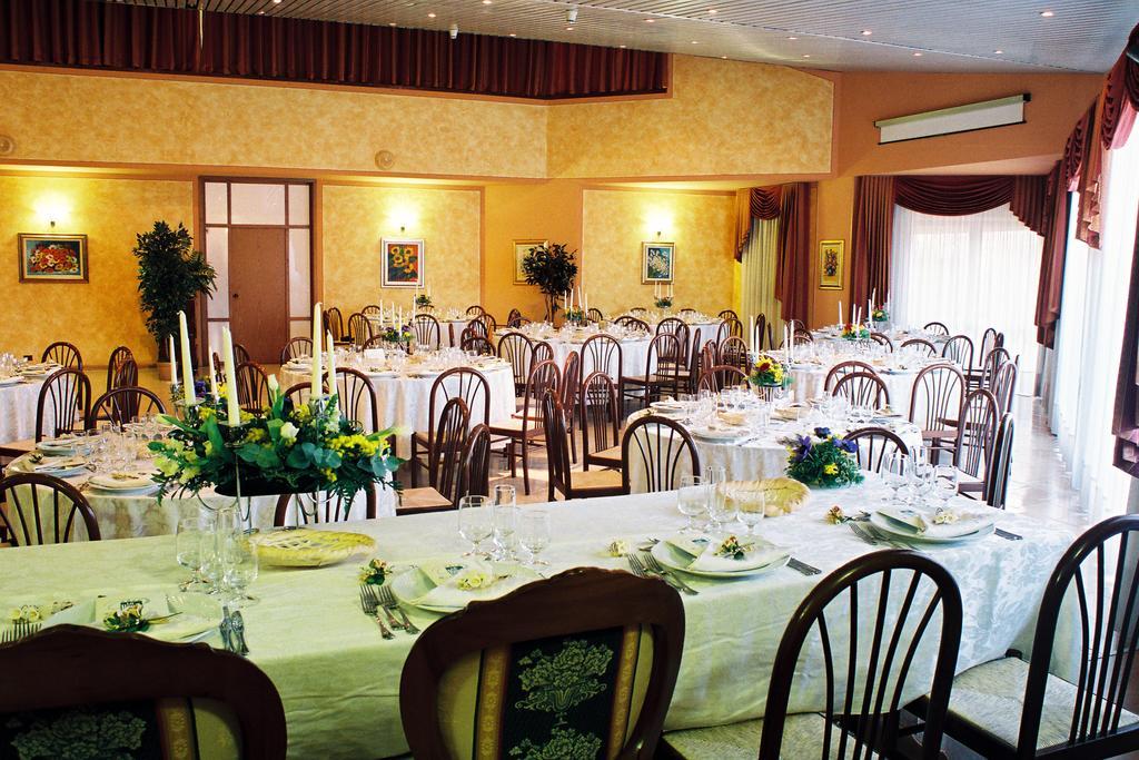 Hotel La Ruota Pianfei Bagian luar foto
