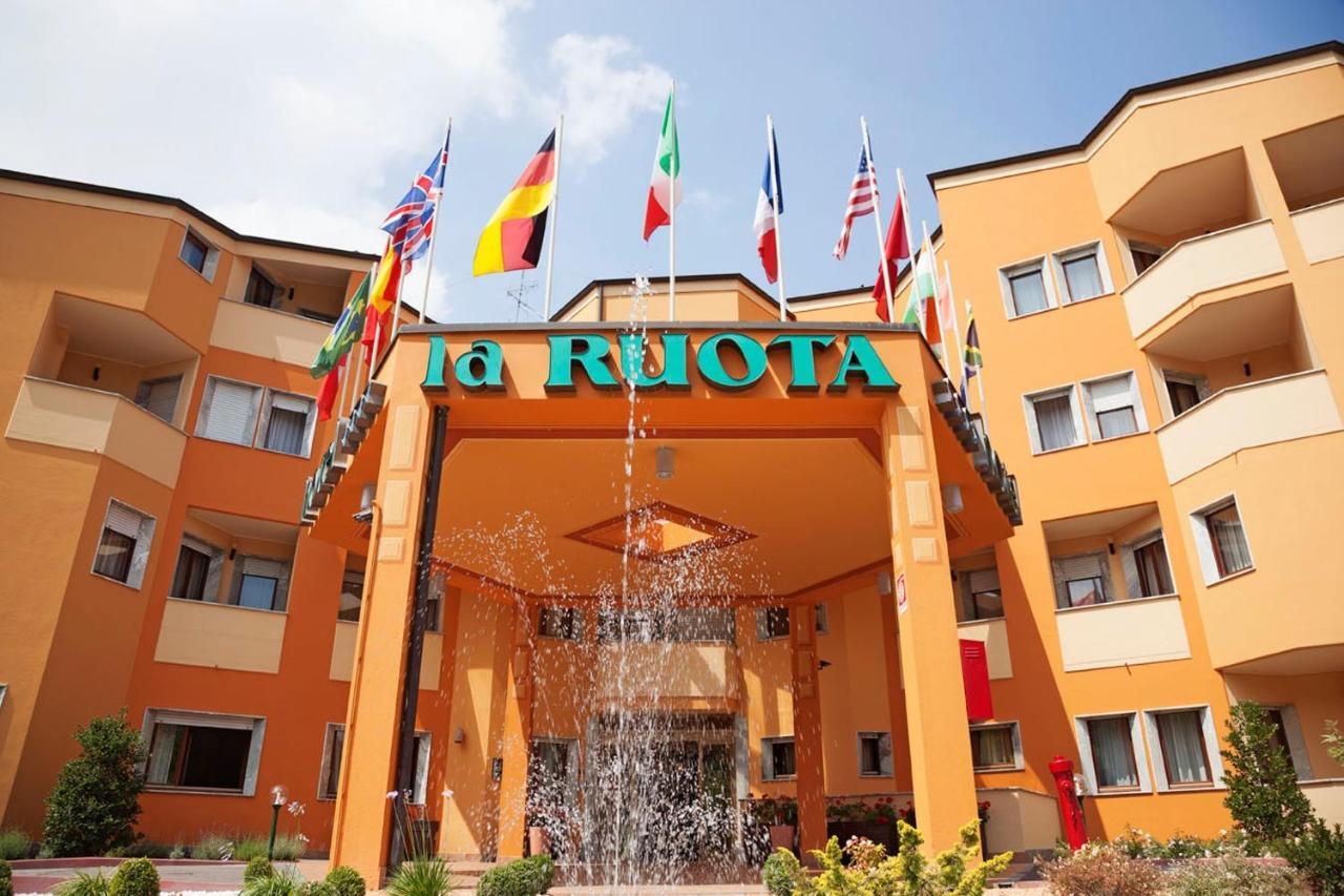 Hotel La Ruota Pianfei Bagian luar foto