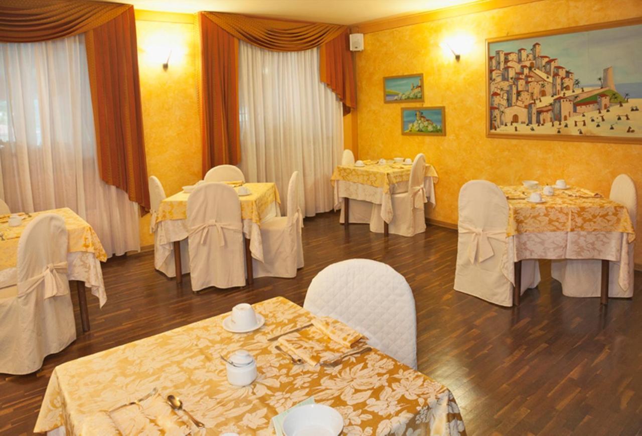 Hotel La Ruota Pianfei Bagian luar foto